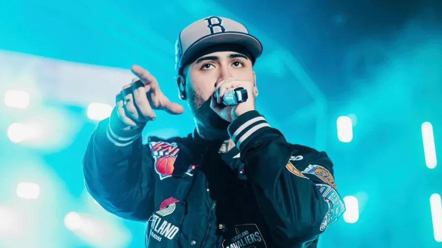 mc-kevinho-passa-mal-no-palco-durante-show-em-portugal-1782011395240_v2_900x506.png.webp